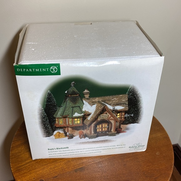 Department 56 Dickens’ Village Bayly’s Blacksmith NIB Christmas Village